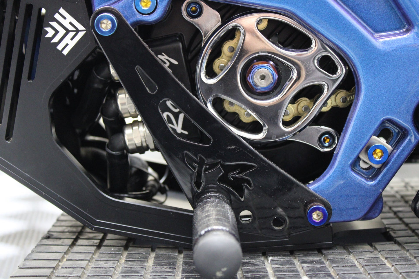 Surron LBX Shift Lock & Bracket (Ships USA - TG Racing)