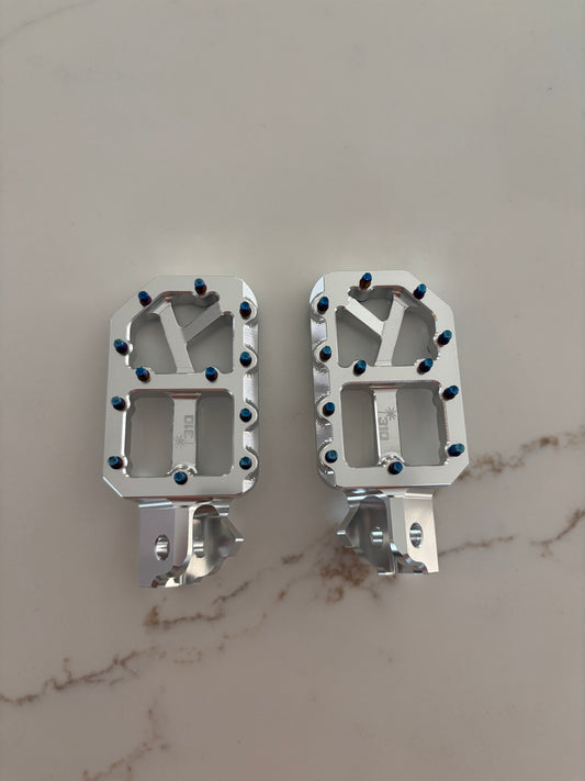 E-Moto Pegs (Burnt Blue Pins)
